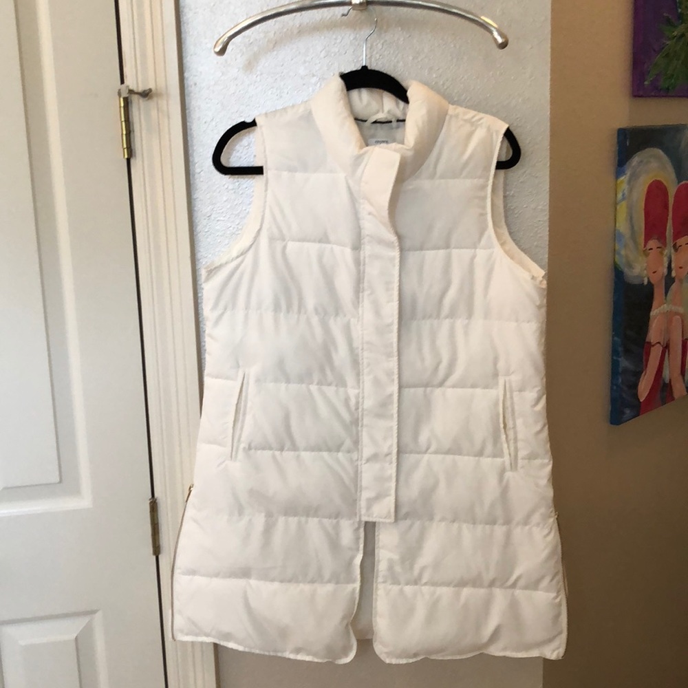 CROWN AND IVY down alternative vest